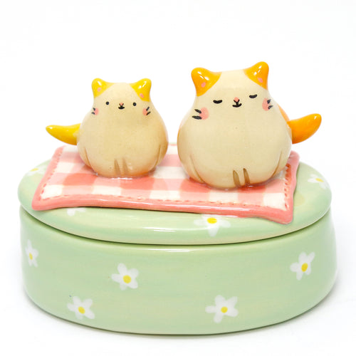 Ceramic Picnic Cats Container with Lid #3139