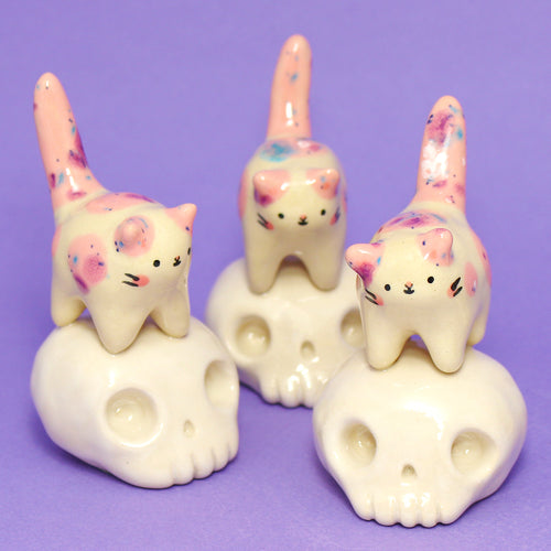 Ceramic Mini Skull Kitty Figurine - #2897-2901
