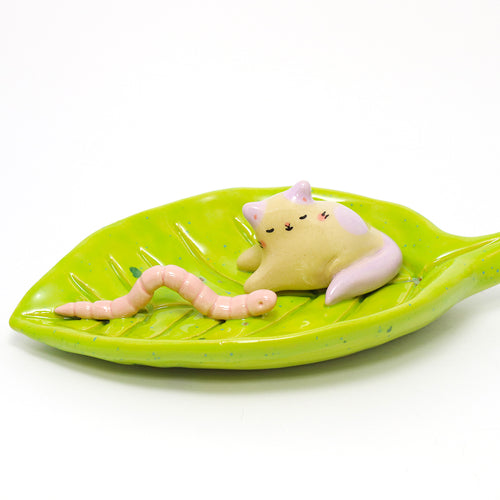 Ceramic Leaf and Worm Cat Trinket Dish #3148