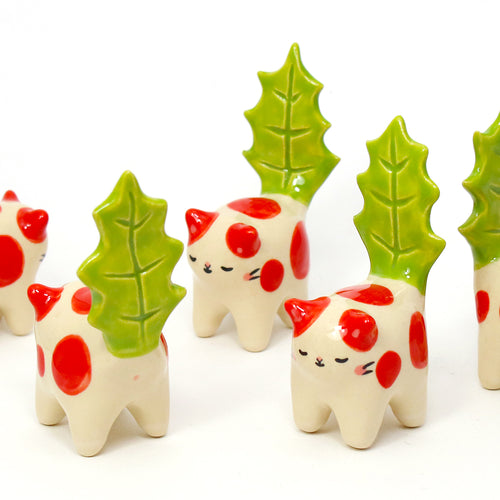 Ceramic Mini Holly Kitty Figurine - #2966-2970