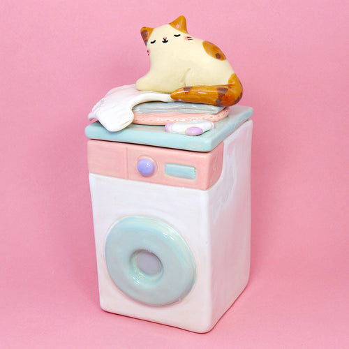 Ceramic Laundry Cat Container with Lid #3186