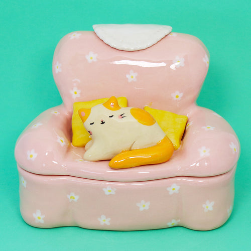 Ceramic Cat on the Chair Container with Lid #3188