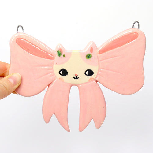 Ceramic Bow Cat Wall Hanging #2992