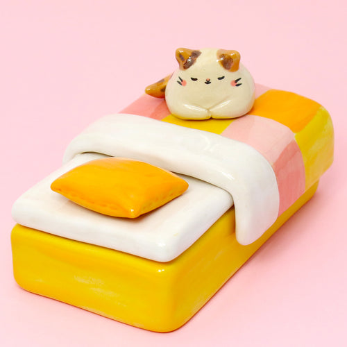 Ceramic Cat on the Bed Container with Lid #3012